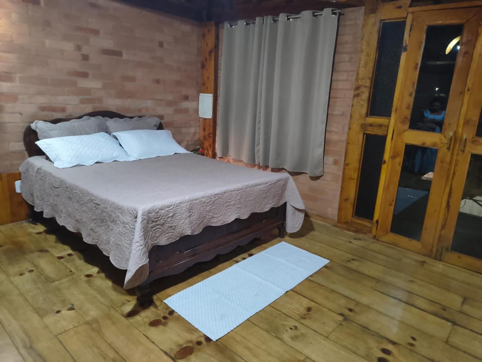Suite Rustica Aconchego - Com Banheira De Hidromassagem Campos do Jordão Esterno foto